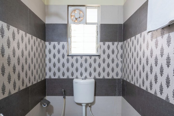 Room 54 of 63