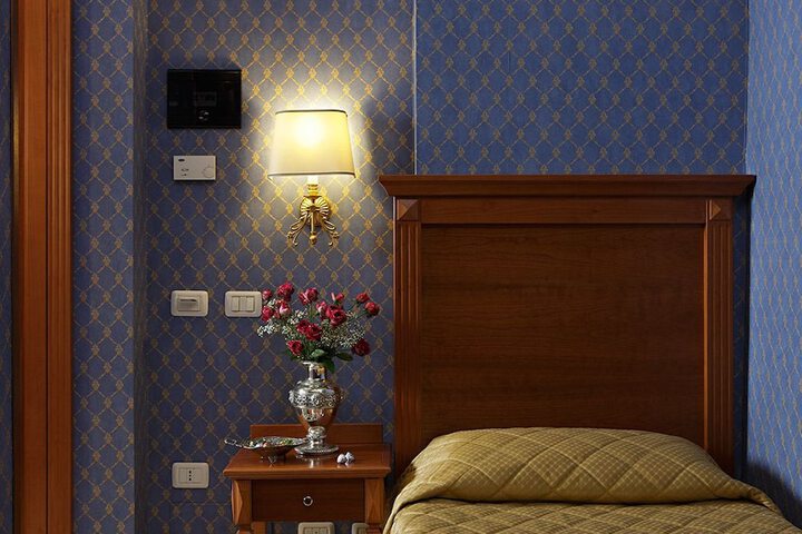 Room 14 of 39