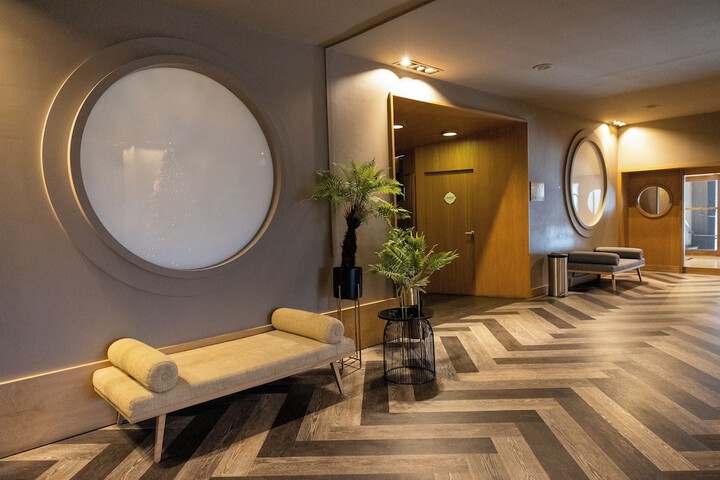 Guest Lobby