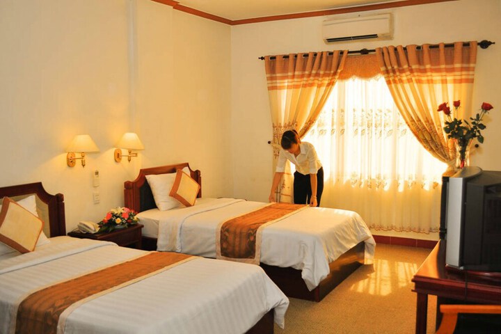 Room 7 of 17