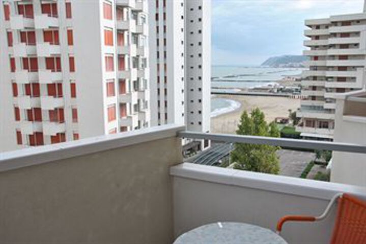 Terrace/Patio 5 of 42
