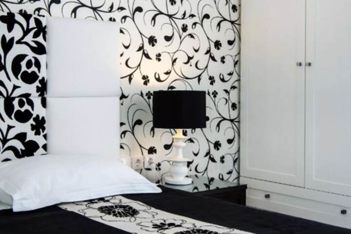 Room 33 of 101