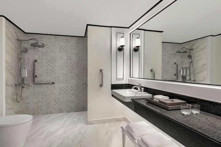 Room 16 of 63