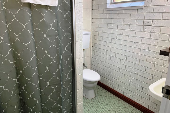 Room 28 of 43