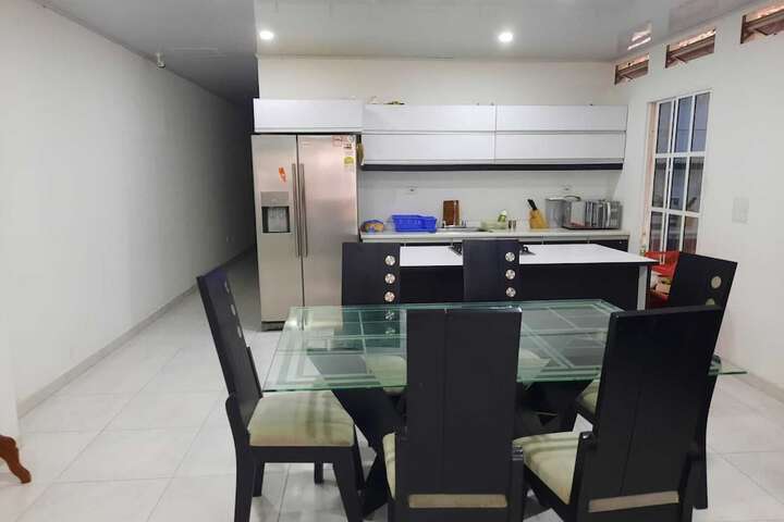 Room 6 of 11