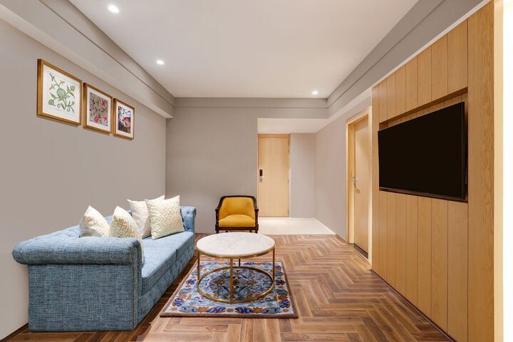 Room 15 of 40