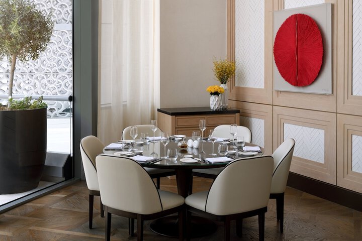 Dining 78 of 103