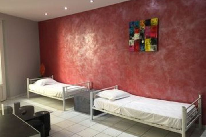 Room 135 of 200