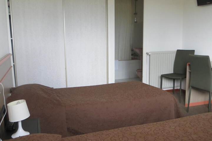 Room 21 of 61