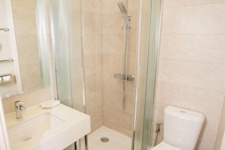 Room 20 of 29