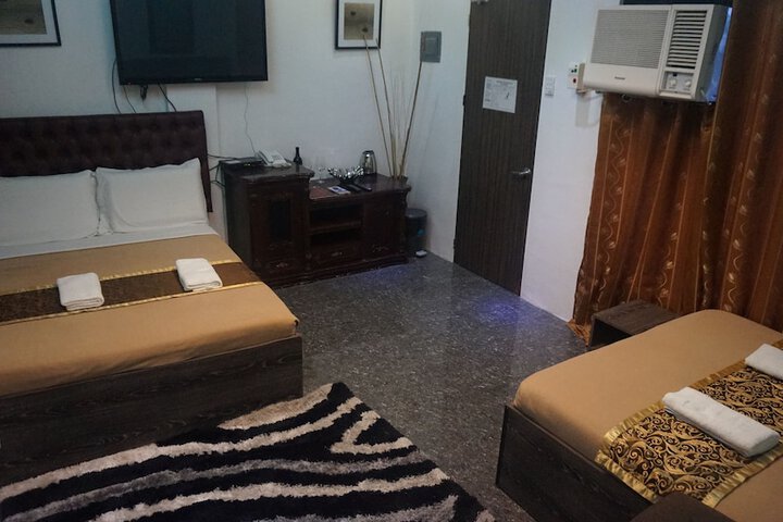 Room 12 of 52