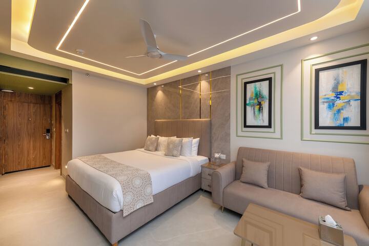 Room 10 of 46