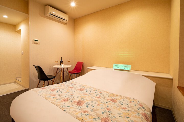 Room 8 of 36