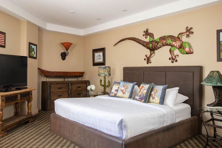 Room 15 of 146