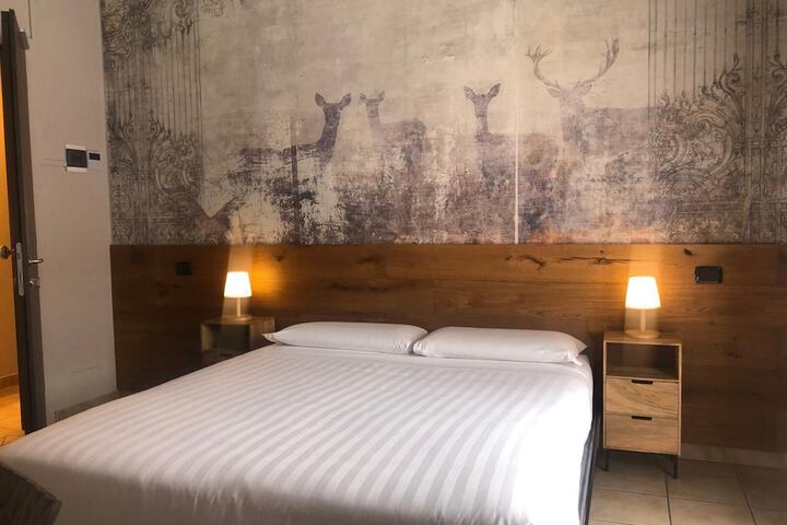Room 2 of 19