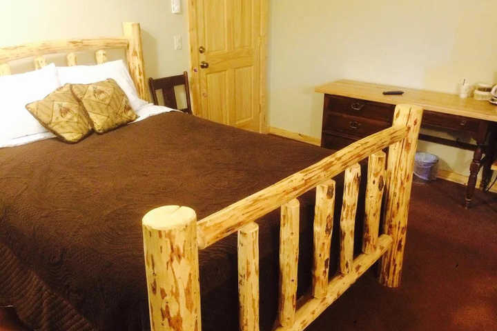 Room 4 of 10