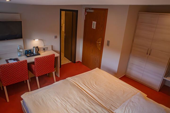 Room 20 of 54