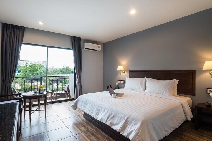 Room 15 of 77