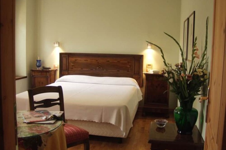 Room 11 of 75