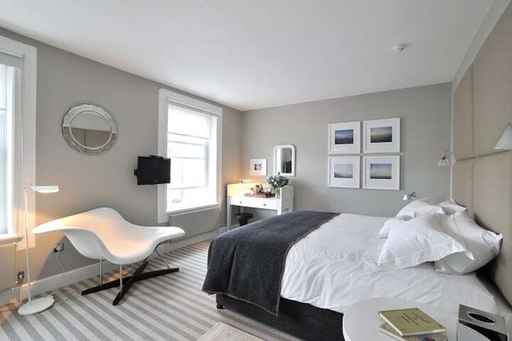 Room 11 of 61