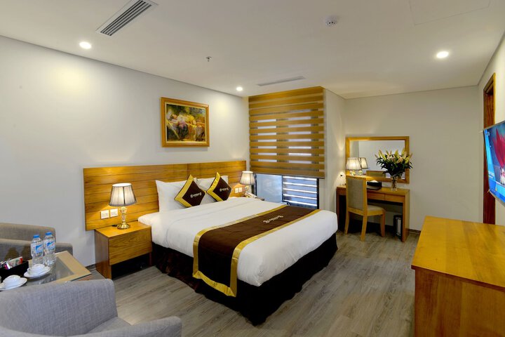 Room 7 of 37