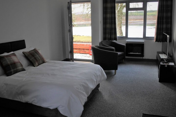 Room 3 of 12