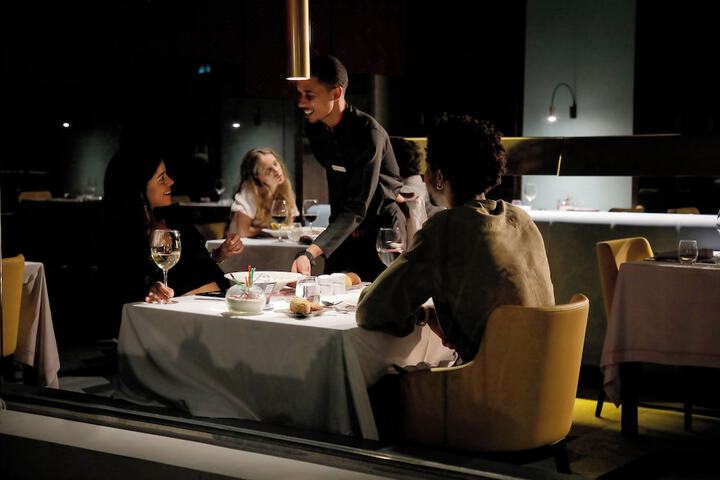 Dining 34 of 51