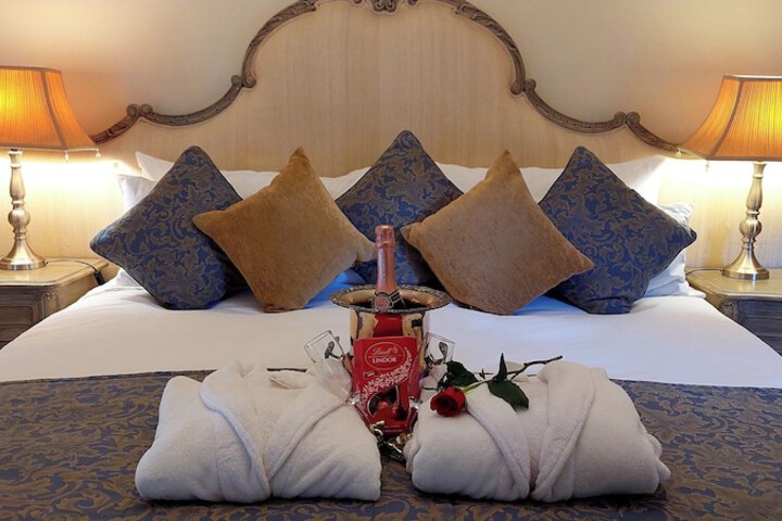 Room 13 of 150