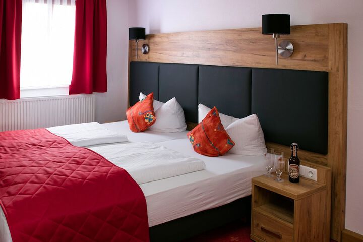 Room 10 of 35