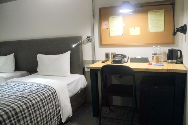 Room 19 of 107