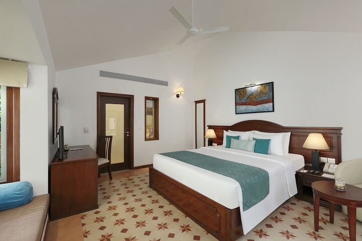 Room 2 of 117