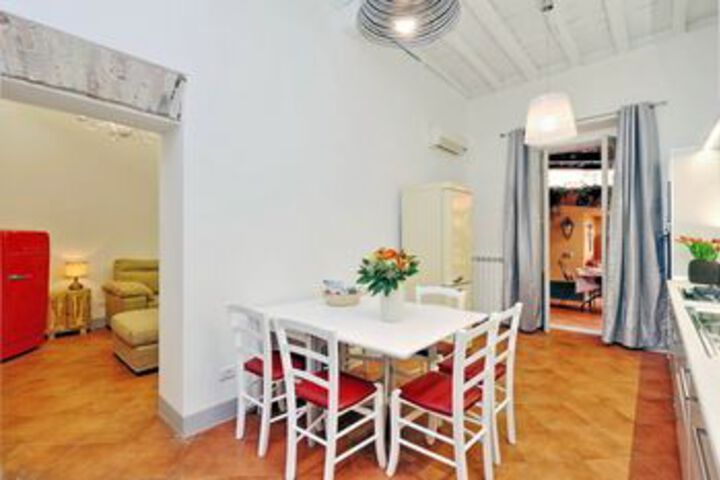 Room 20 of 28