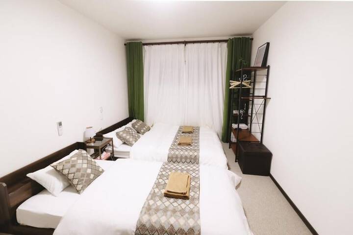 Room 7 of 40