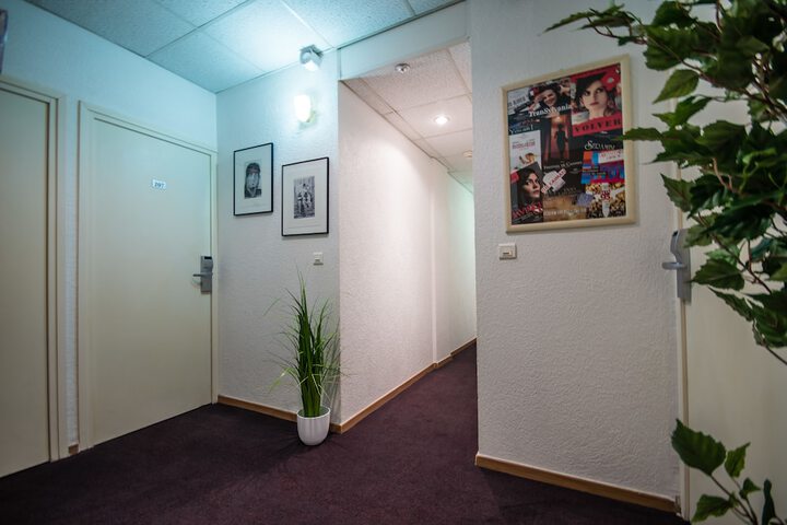 Ballroom/Hall 36 of 39