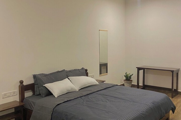 Room 8 of 26
