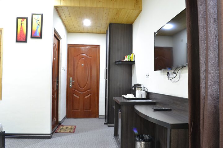 Room 20 of 42