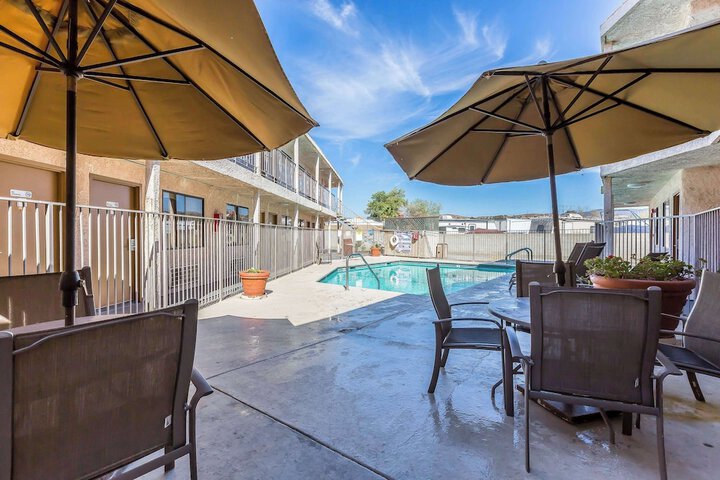 Pool 20 of 26