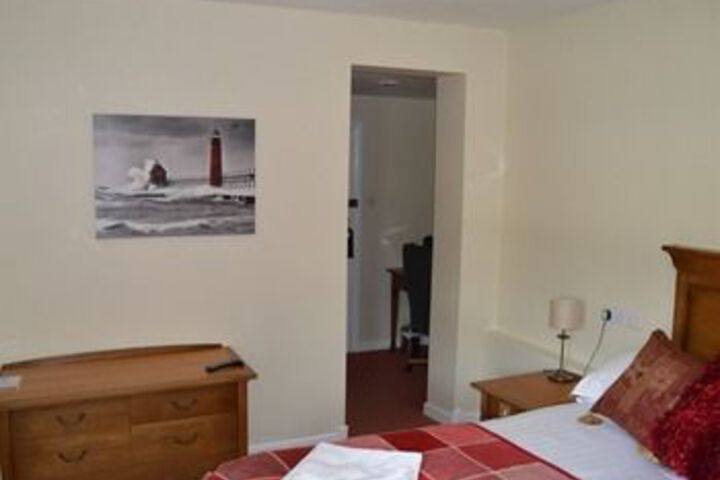 Room 27 of 49