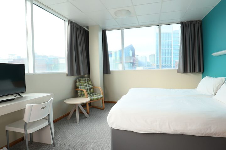 Room 19 of 68