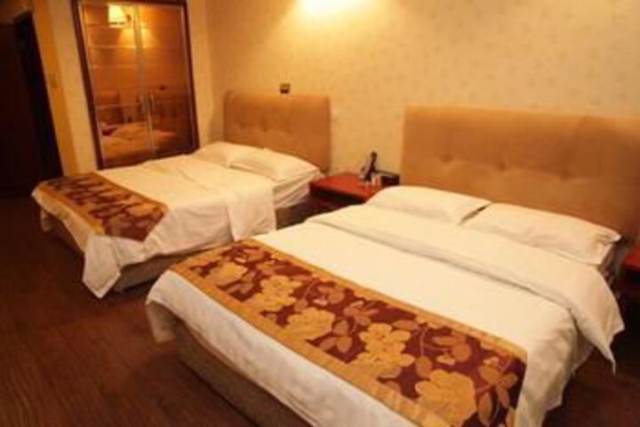 Room 17 of 39
