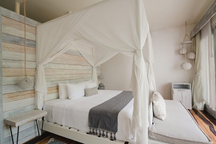Room 20 of 95