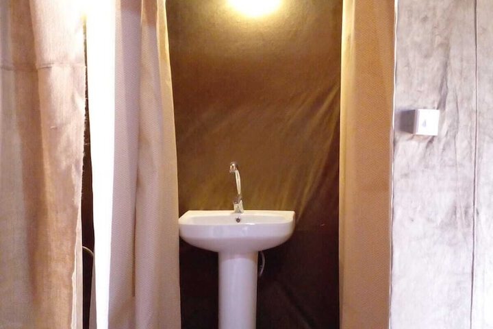Room 15 of 35