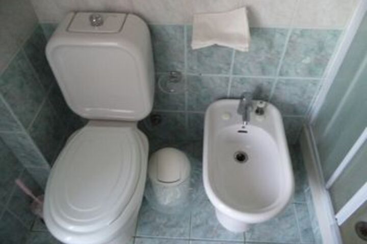 Room 3 of 52