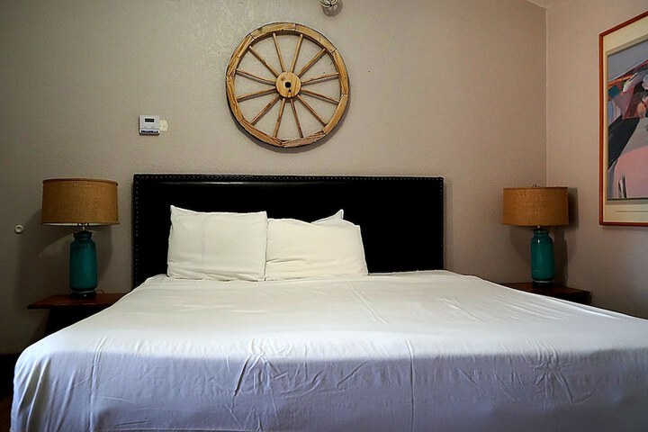Room 22 of 81