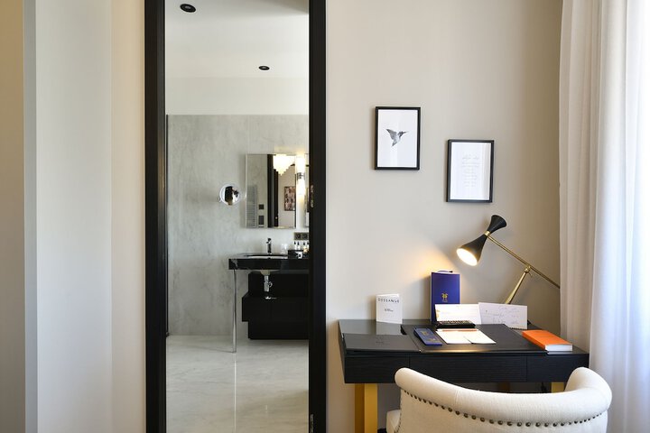 Room 40 of 90