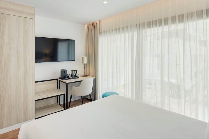 Room 29 of 52