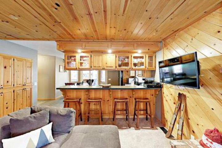 585 Golden West Drive Home in Big Bear Lake, CA