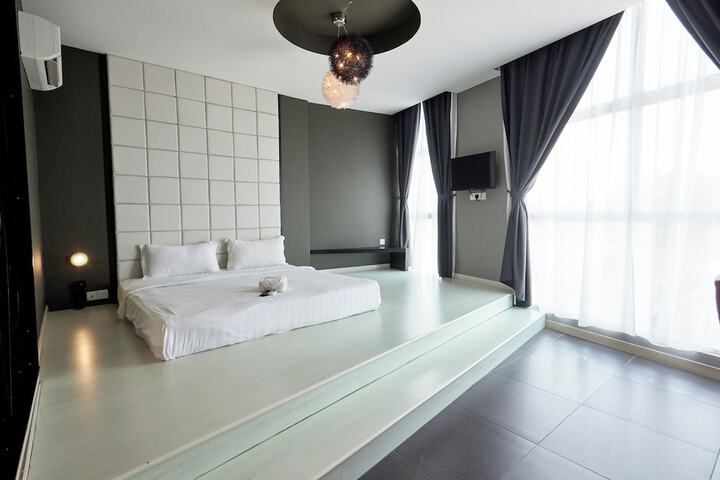 Room 36 of 87