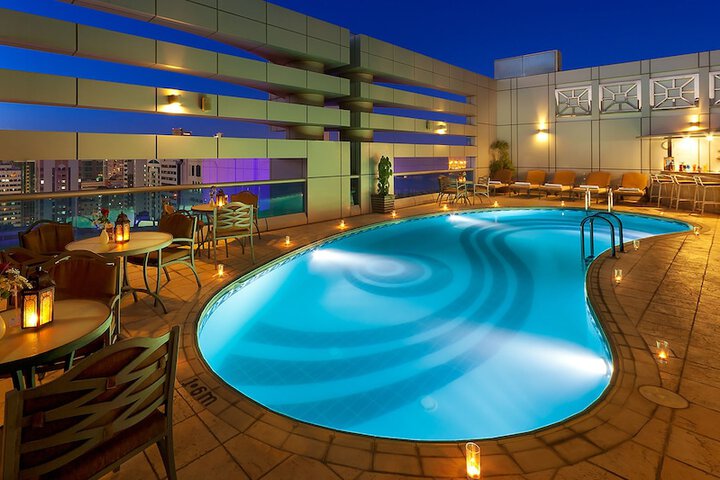 Pool Hotel