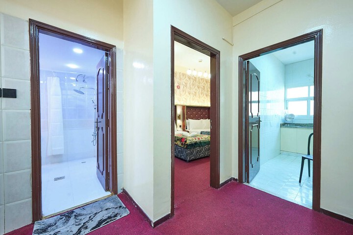 Room 21 of 27